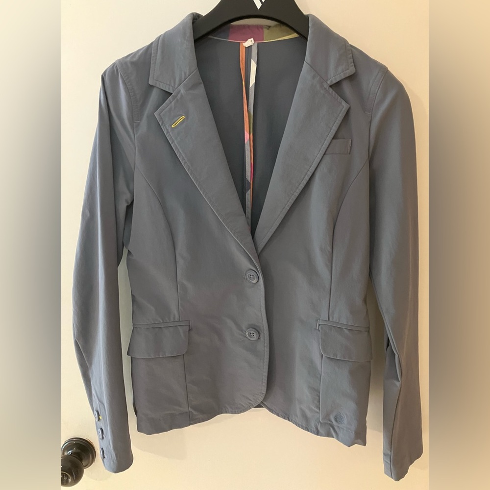 Pre-worn Stio women’s technical blazer, gray/multicolored, size small.